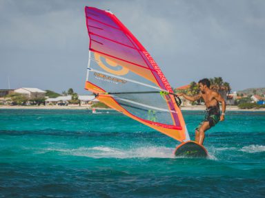 Aruba Hi-Winds agita cenário de esportes aquáticos do Caribe