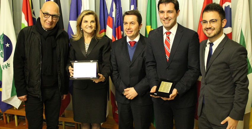 FESTURIS GRAMADO recebeu medalha da Assembleia Legislativa em Porto Alegre