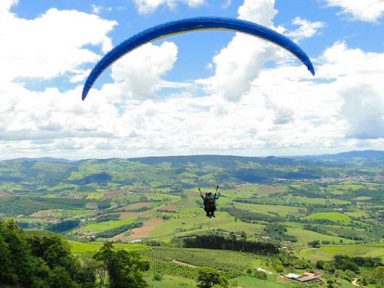 Pratique voo livre em cenários espetaculares na cidade de Socorro (SP)