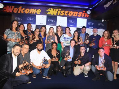 Brocker premia maiores players do turismo no Brasil com Troféu Infinito