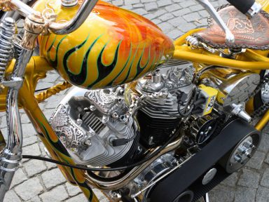 Cervejaria artesanal Madalena recebe o Kustom Day com muitas atrações em sua fábrica-bar