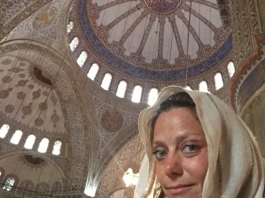 Dicas para mulheres viajarem sozinhas pelo Oriente Médio