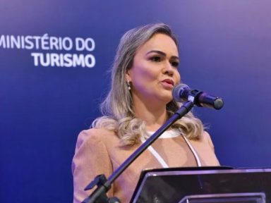 Daniela Carneiro assume Ministério do Turismo pregando união, inclusão e reconstrução do setor