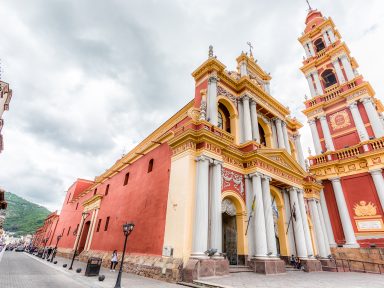 A cidade de Salta foi escolhida entre as três melhores cidades da América do Sul por sua arquitetura