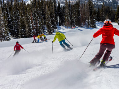 Jackson Hole celebra 60 anos em temporada repleta de eventos, festivais de música e competições esportivas.