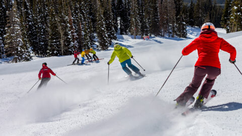 Jackson Hole celebra 60 anos em temporada repleta de eventos, festivais de música e competições esportivas.