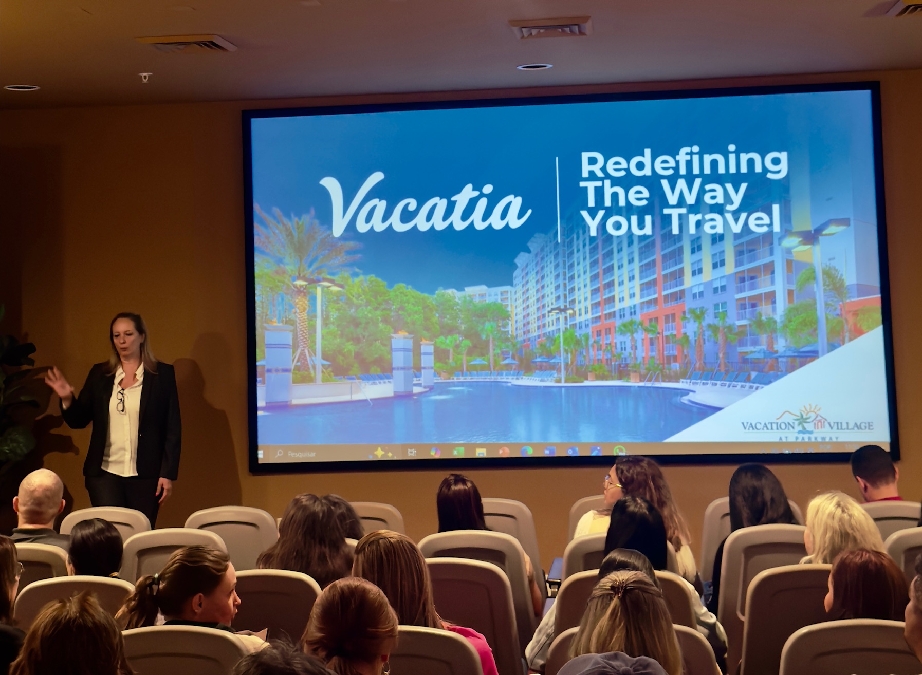 Vacation Village destaca portfólio de hospedagem durante a Imersão Orlando 2025 da Tour Hub