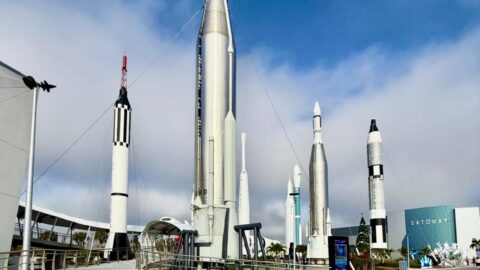 Viagens SA visita Kennedy Space Center na Imersão Orlando 2025 organizado pela Tour Hub e conhece o universo da exploração espacial