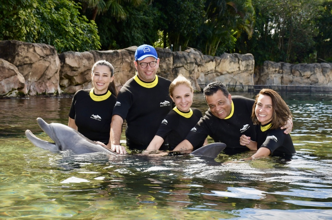 Discovery Cove Orlando: jornalistas da Imersão Orlando 2025 da Tour Hub conhecem a experiência all-inclusive que  transforma o conceito de parque temático
