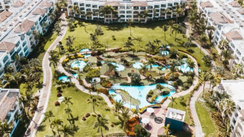 Arajet e AIC Hotel Group fortalecem a conectividade entre Brasil e Caribe por meio de uma nova aliança estratégica