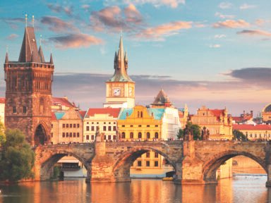 PRAGA, A ARTE DE SE ENCANTAR